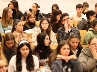 2025-12-04 19-28-53.jpeg